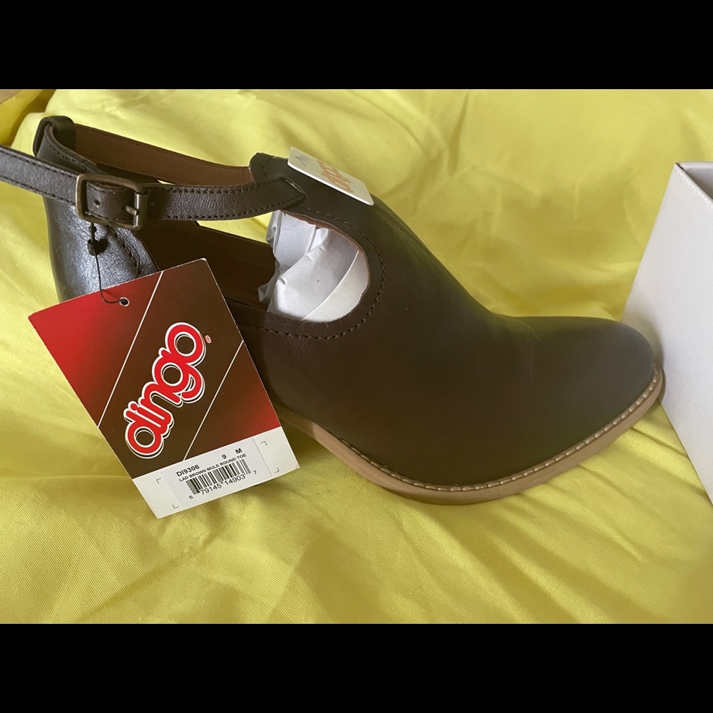 NWT Women’s 9 Dingo Brown Mule Ankle Boot